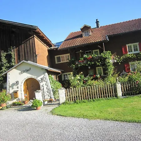 Harihof Bed & Breakfast 2*